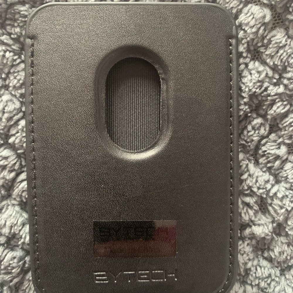 Magnetic card/money holder